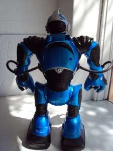 WowWee Robosapien V2 22 Humanoid Robot w/ Remote Control RARE BLUE 