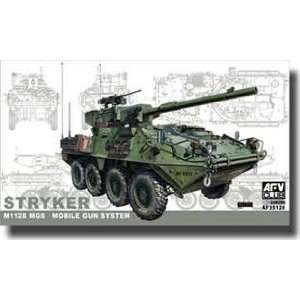  Stryker M 1128 MGS 1 35 AFV Club Toys & Games