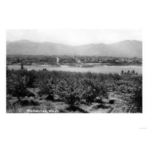  Wenatchee, Washington   View of the River and Town Premium 