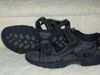 Mens St. Johns Bay Mirage Trekker Sandals Black 9 12 New  