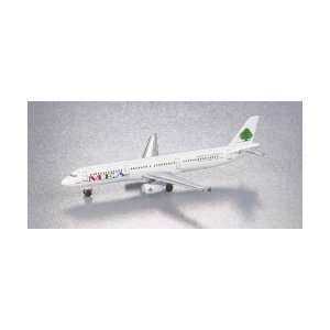  Herpa Wings Qatar Airways A380 800 Model Airplane Toys 