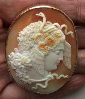 OUSTANDING MUSEUM QUALITY VICTORIAN CAMEO BROOCH OF MEDUSA 1870 