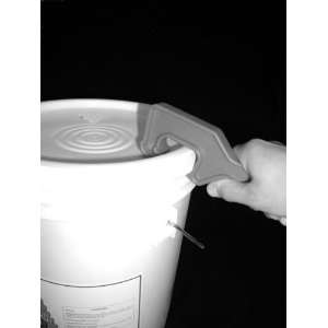 Lindemann 760617 Plastic Lid Claws  Bucket Opener: Kitchen 