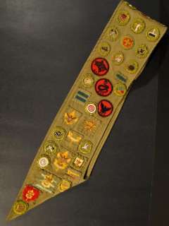 Vintage Boy Scout MERIT BADGE SASH   40 Merit Badges, 12 other Patches 