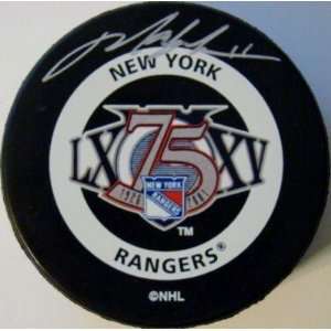  Mark Messier Signed Puck   75th ann STEINER   Autographed 