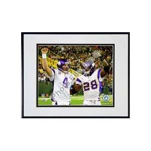  Photo File Minnesota Vikings Brett Favre / Adrian Peterson 