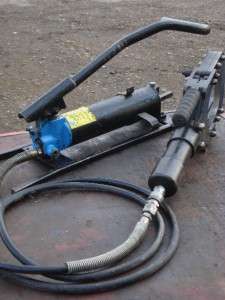Cembre Hydraulic Cable Wire Cutter TC120 & PO7000 Foot Pump  