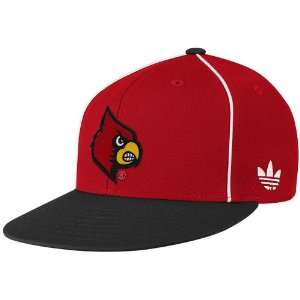   Cardinals Red Black Piped Snapback Adjustable Hat: Sports & Outdoors