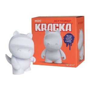  Kidrobot Mini Kracka Diy Vinyl Art Figure: Toys & Games