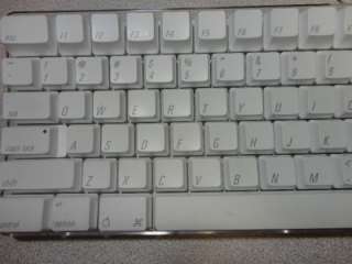 Apple Macintosh Mac White A1048 USB Keyboard  