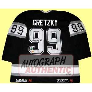  Autographed Wayne Gretzky LA Kings Jersey (Black): Sports 