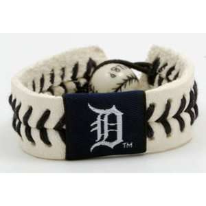  Gamewear MLB Leather Wrist Bands   Tigers Authentic Band 