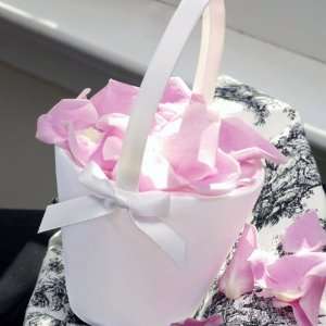  Baby Keepsake: Sweet Bow Flower Girl Basket   White: Baby