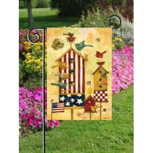  Birdhouse Stars & Stripes Patriotic Garden Flag: Home 