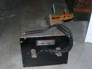 VINTAGE JOYAL PRODUCTS WELDING MACHINE MODEL #120MED HAS A WOODEN ROD 