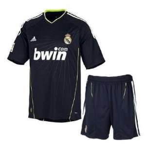 Brand New 10/11 Real Madrid Youth Away Ronaldo #7 Soccer Jersey size 
