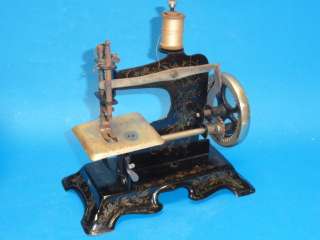 Antique Doll House Miniature Cast Metal Sewing Machine  