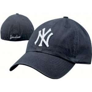   New York Yankees Navy Franchise Fitted Slouch Hat: Sports & Outdoors