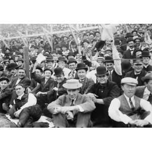  1908 Oct. 8 photo Crowd in Polo Grounds grandstand; Cubs 