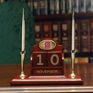   Wood PERPETUAL CALENDAR / DESK CADDY (with a handsome Pen Set) Sports